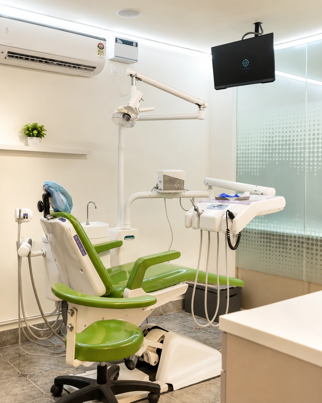 Dentacare treatment room in Bilekahalli